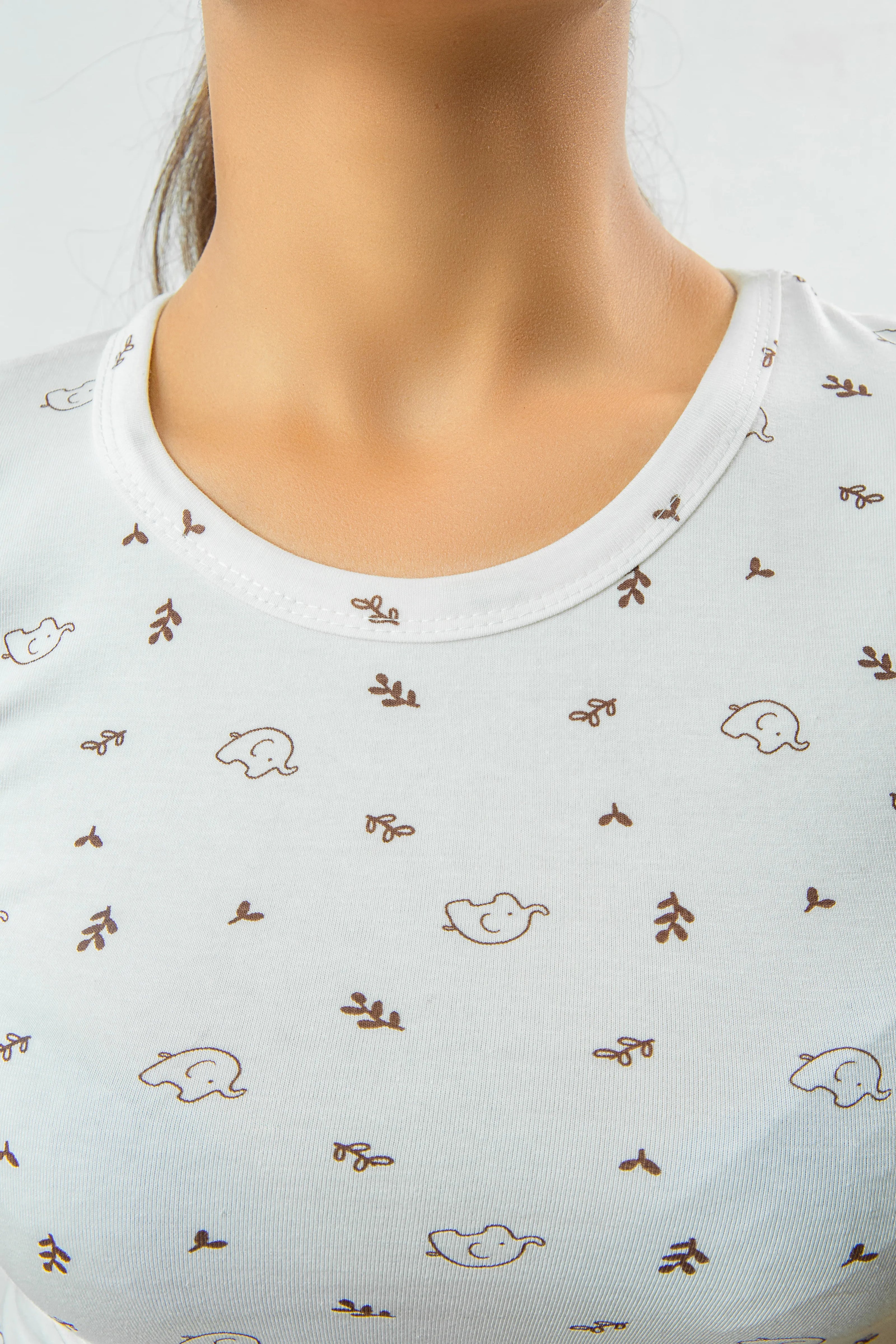 EZwear Allover Guess Printed tee